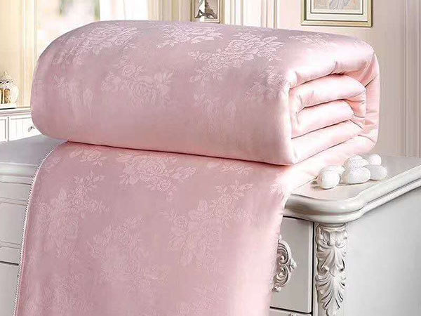 蚕丝被